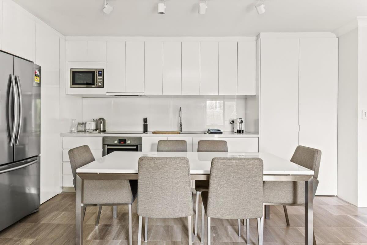 Apartment Classy 2-bed By Alfred Park *